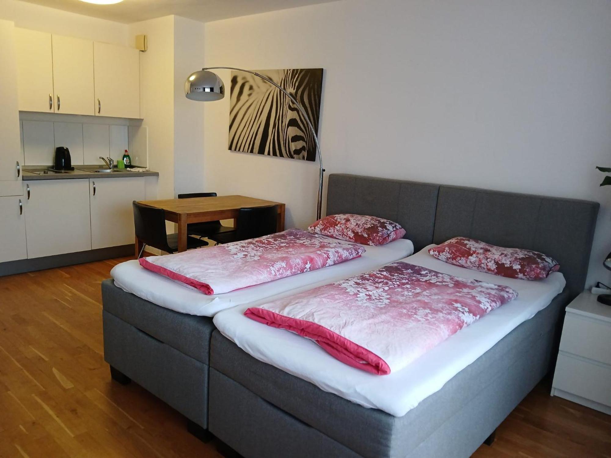 Apartments Jahnstrasse Dusseldorf Bagian luar foto